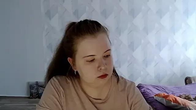 Discover our girls online shows and discover the company of countless livestreamers, with stunning shapes, sex toys and more.