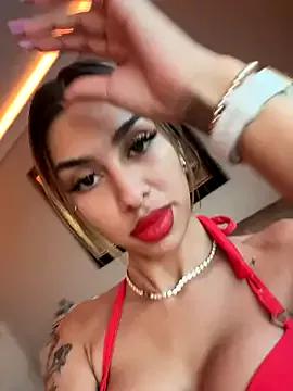 Melina_Milanni from StripChat is Freechat