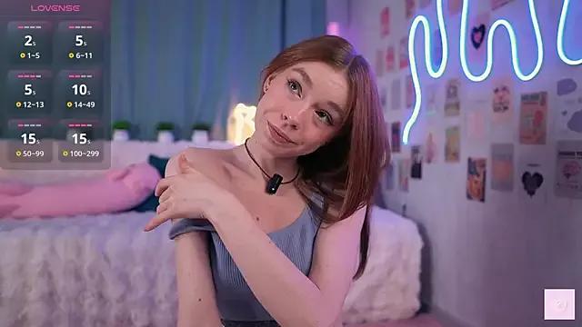 Discover our girls online shows and discover the company of countless livestreamers, with stunning shapes, sex toys and more.