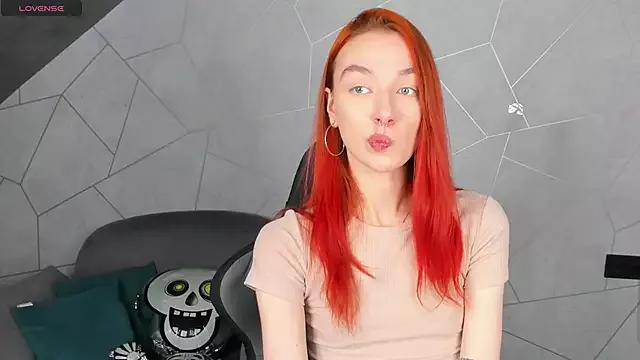 Discover our girls online shows and discover the company of countless livestreamers, with stunning shapes, sex toys and more.