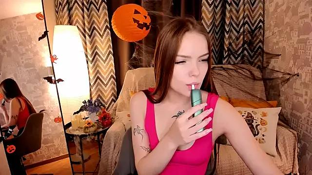 MelissaBell_ from StripChat is Freechat