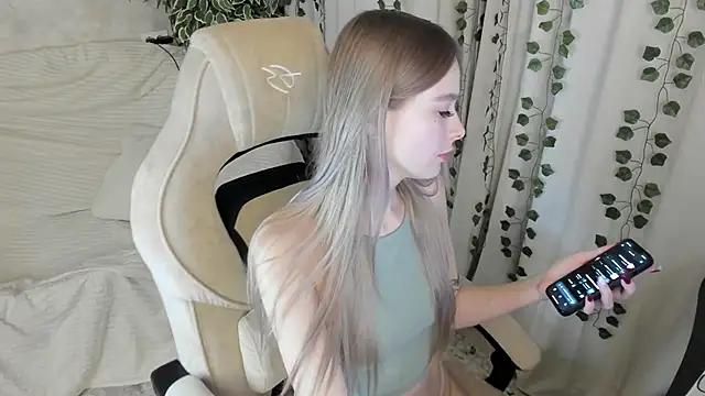 mell_milles from StripChat