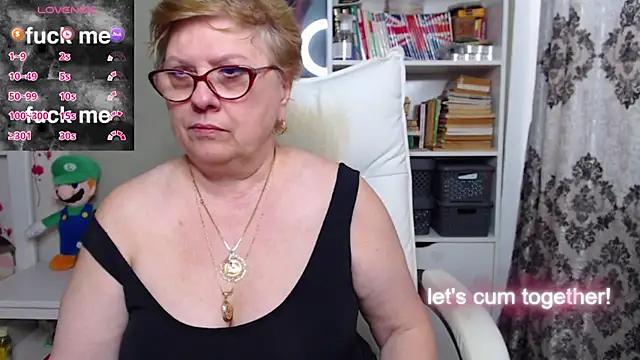 Mella4you from StripChat