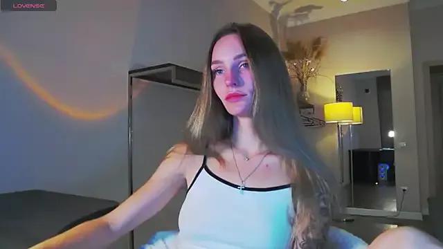 Melloudy from StripChat is Freechat