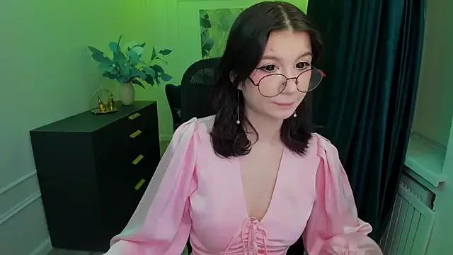 MeLLSawertyq from StripChat