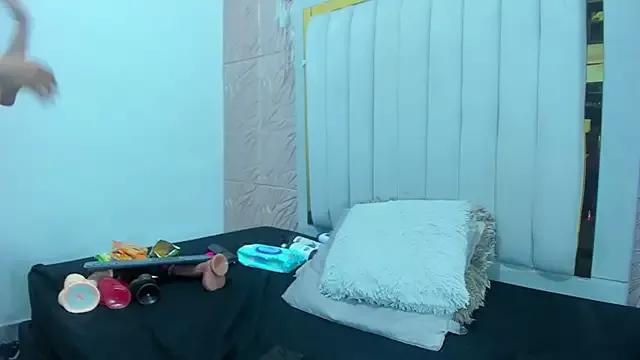 Melody_Megann from StripChat is Freechat