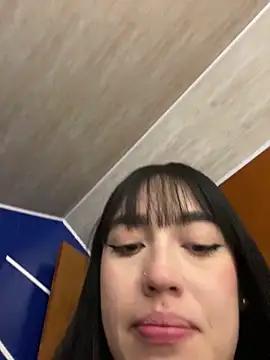 Discover our girls online shows and discover the company of countless livestreamers, with stunning shapes, sex toys and more.