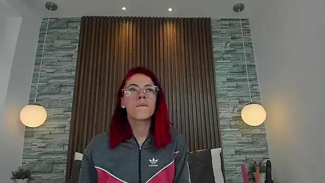 Discover our girls online shows and discover the company of countless livestreamers, with stunning shapes, sex toys and more.