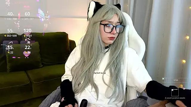 meomeee from StripChat