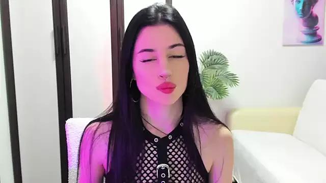 meowallen from StripChat is Freechat