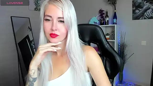 Mermaid_N from StripChat