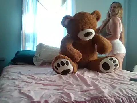 messyclumsyprincess from StripChat