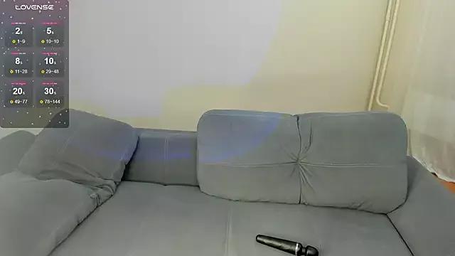 Discover our girls online shows and discover the company of countless livestreamers, with stunning shapes, sex toys and more.