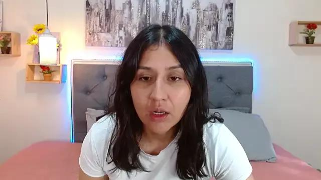 Mia_aira webcams show profile image 