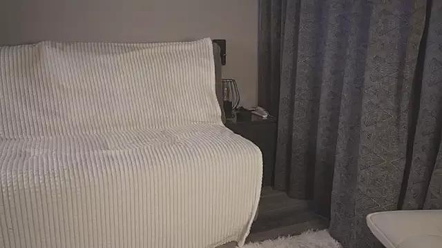 Mia_Blis on StripChat