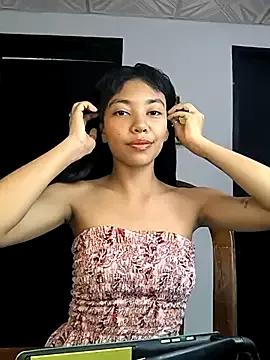 Mia_in_the_office webcams show profile image 