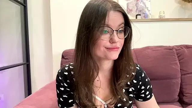 mia_shine_bright_wow from StripChat is Freechat