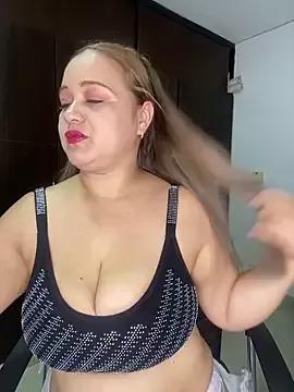 Miaa_velvett from StripChat is Freechat