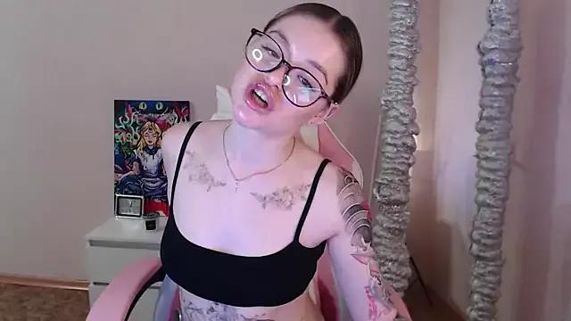miaacatt from StripChat