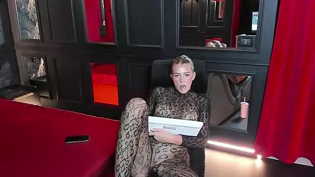 miaastarr from StripChat