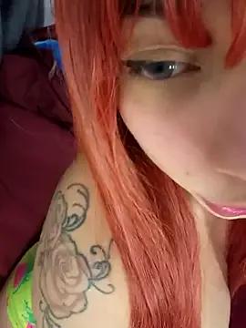 Discover our girls online shows and discover the company of countless livestreamers, with stunning shapes, sex toys and more.
