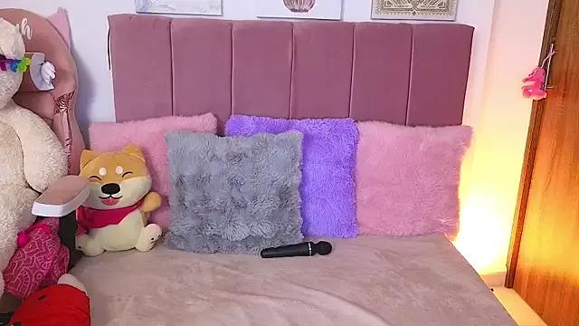 MiahJoness on StripChat