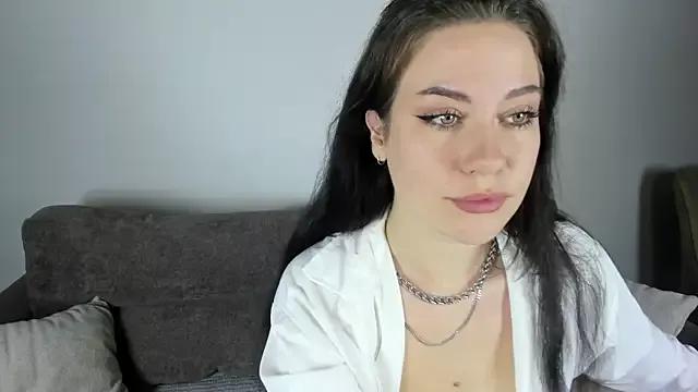 MiaKhallirae from StripChat is Freechat