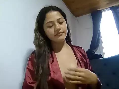 MiaLatina7 webcams show profile image 