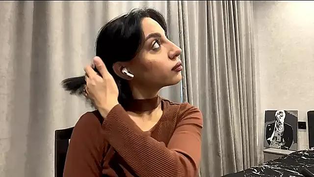 Miami_Yammmie from StripChat