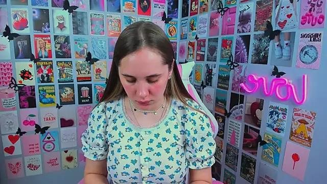 MiaMilas from StripChat