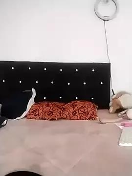 Miamourkendalls from StripChat is Freechat