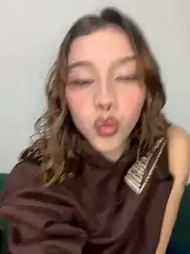 miarose- from StripChat is Freechat