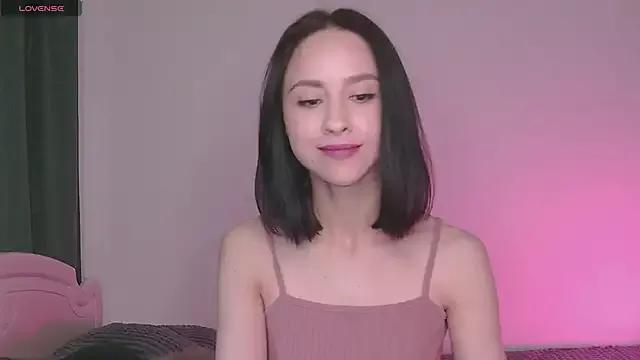MiaSweetasHoney from StripChat is Freechat