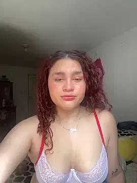 Discover our girls online shows and discover the company of countless livestreamers, with stunning shapes, sex toys and more.