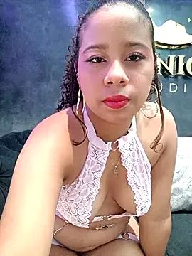 MicaelaGrey from StripChat is Freechat