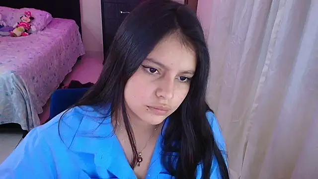 Discover our girls online shows and discover the company of countless livestreamers, with stunning shapes, sex toys and more.