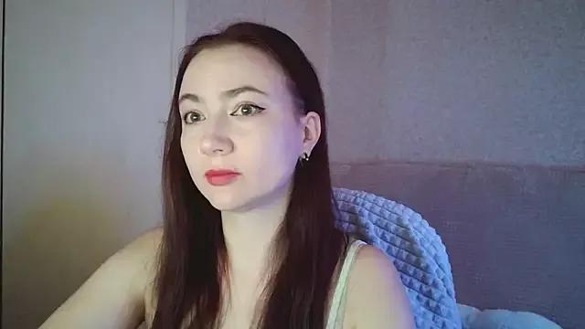 Discover our girls online shows and discover the company of countless livestreamers, with stunning shapes, sex toys and more.