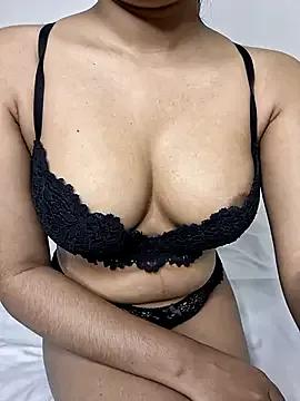 Mighty_Brown from StripChat is Freechat