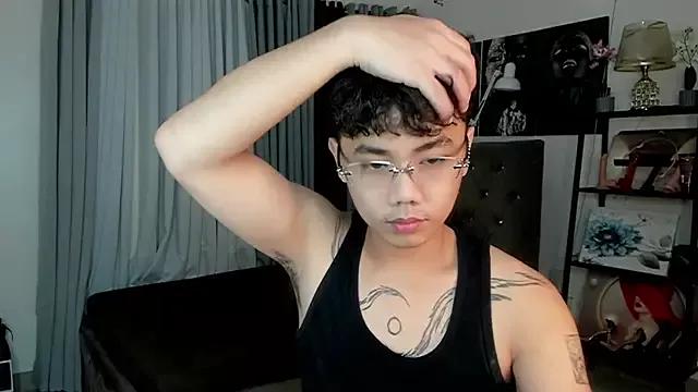 mightyhotcock from StripChat is Freechat