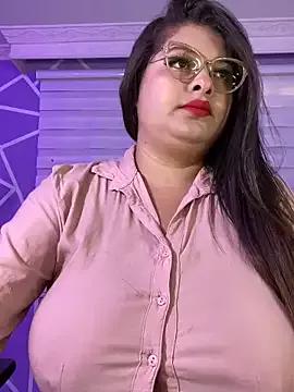 MiiaaJoness from StripChat