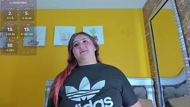 Miiafoox from StripChat is Freechat