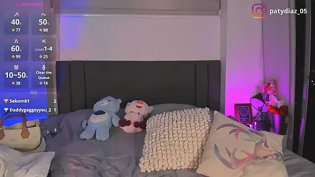 MiiaParker6972 from StripChat