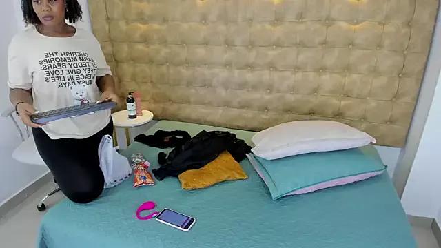 MiiaSmith__ from StripChat is Freechat