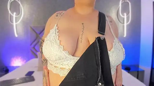 Miiss_Bubble from StripChat