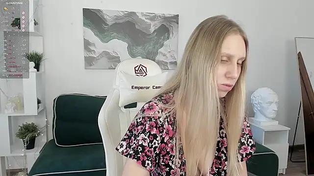 miissblonde from StripChat
