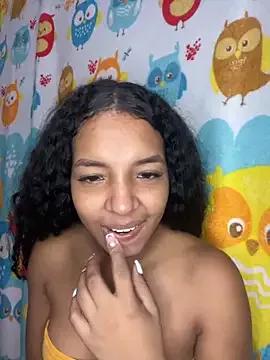 Mikaelaxx webcams show profile image 