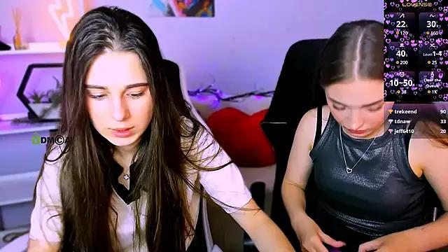 miki-niki from StripChat