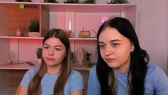 miki_ti from StripChat