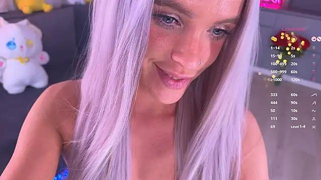mikkixmeow from StripChat