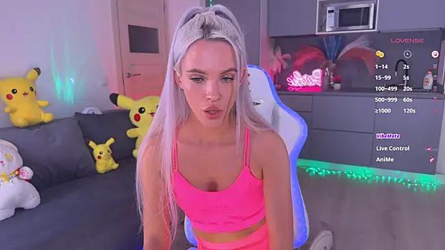 mikkixmeow from StripChat